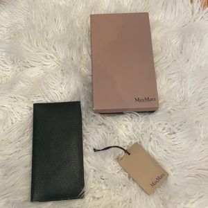 BNIB MaxMara travel wallet